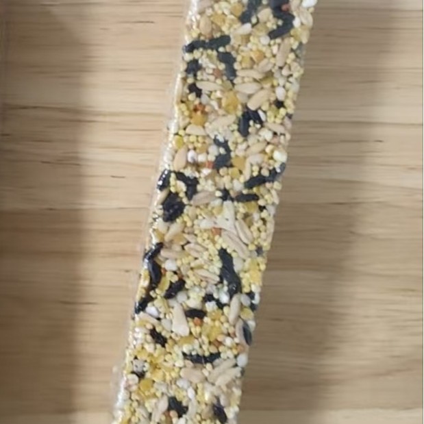 Tiger Skin Peony Cockatiel Teething Stick Bird Training Chewing Toy Mouth Grinding Reward Cereal Snacks