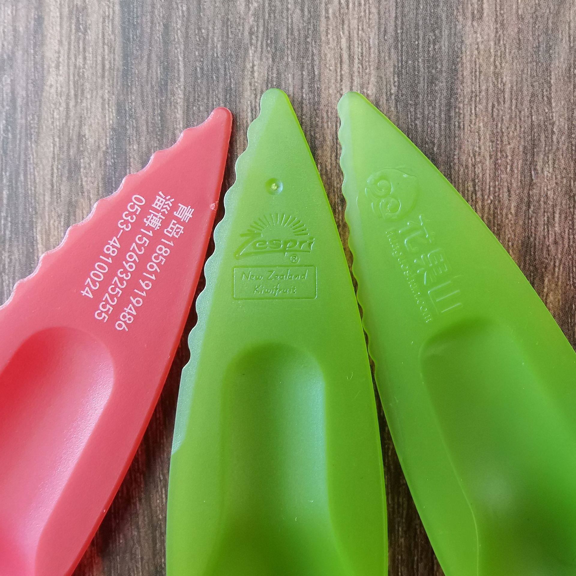 Factory wholesale kiwi fruit spoon kiwi fruit spoon practical multifunctional fruit spoon can be set LOGO