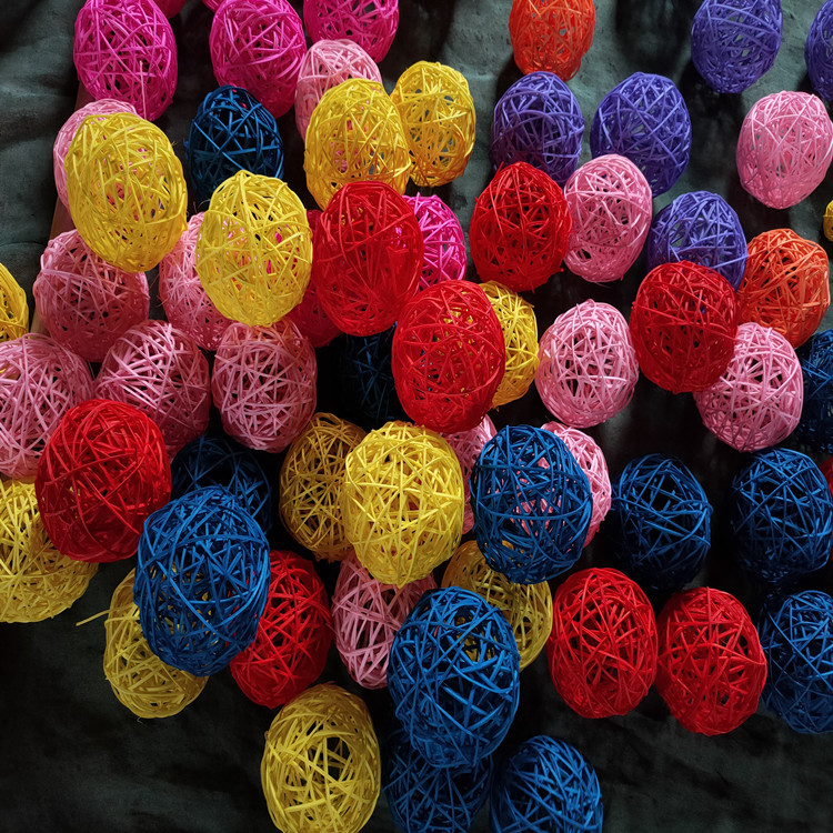 Factory supply 3-60cm white Vine ball color kindergarten store window corridor decoration hanging ornaments air hanging ornaments