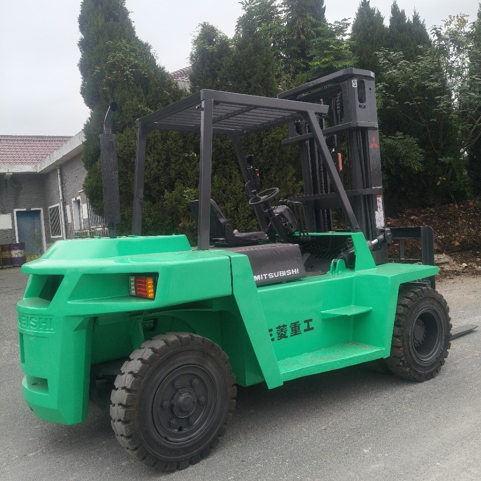 Foreign Trade Direct Sales Japanese Mitsubishi 7-Ton Used Forklift Can Be Exported with Adjustable Forks Nationwide Free Shipping