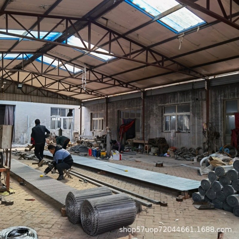 Customized 304 Stainless Steel Mesh Belt Food Grade High Temperature Drying Assembly Line Conveyor Belt Spiral Woven Mesh Manufacturer