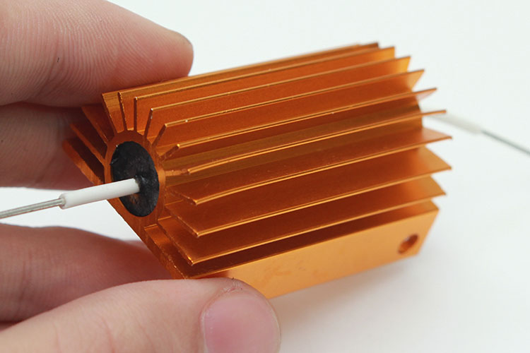 Вертикальный частотный делитель с теплоотведением Мягкая опора Алюминиевый корпус Резистор 50W 4.7 6.8 8.2 12 15R Ом