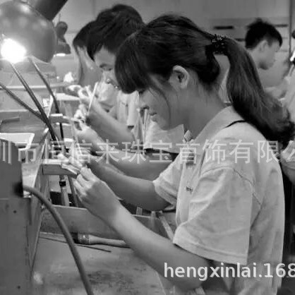 Classic Brooch Design and Manufacturing Support Original Jewelry Designer Brands Gold, Silver and Copper Brooch Design and Processing