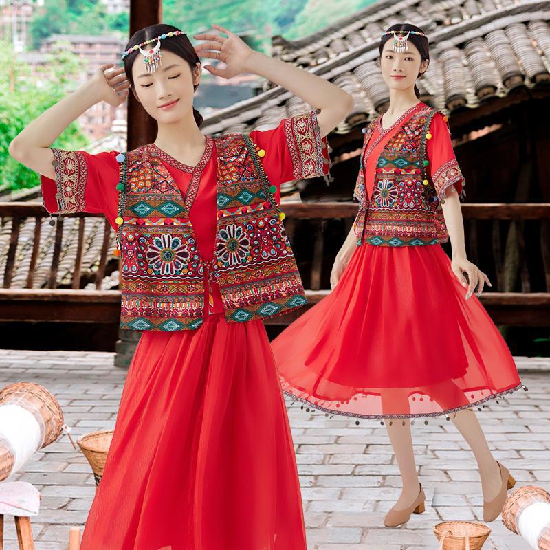 Одежда Мяо Женская Путешествие по деревне Тысячи Домов Мяо в Гуйчжоу Взрослая Одежда Меньшинств Девушка Мяо Западный Регион Мяо Цзян