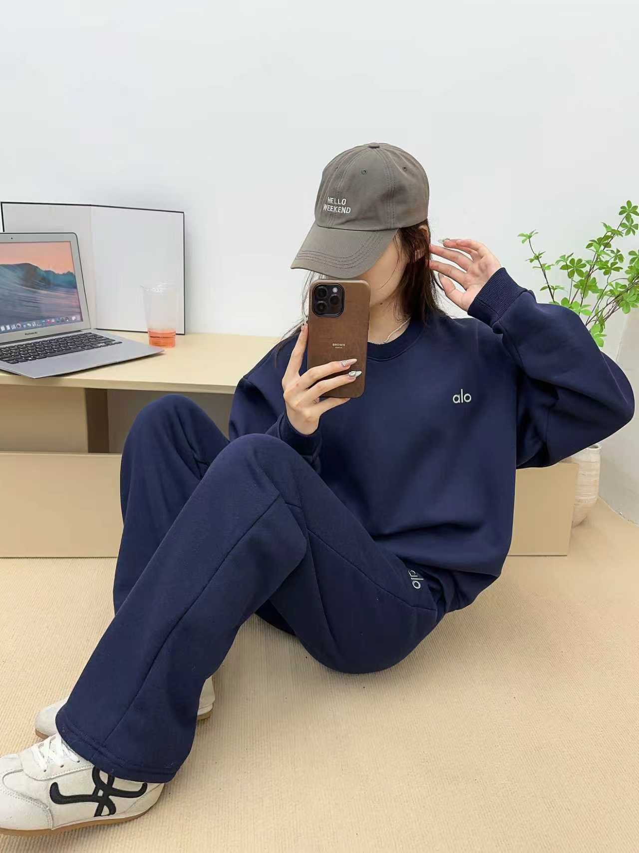 Alo? Women's Korean-Style Three-Dimensional Wide-Leg Pants, Casual Fleece-Lined Sweatpants for Autumn and Winter, Suitable for Daily Wear and Commuting