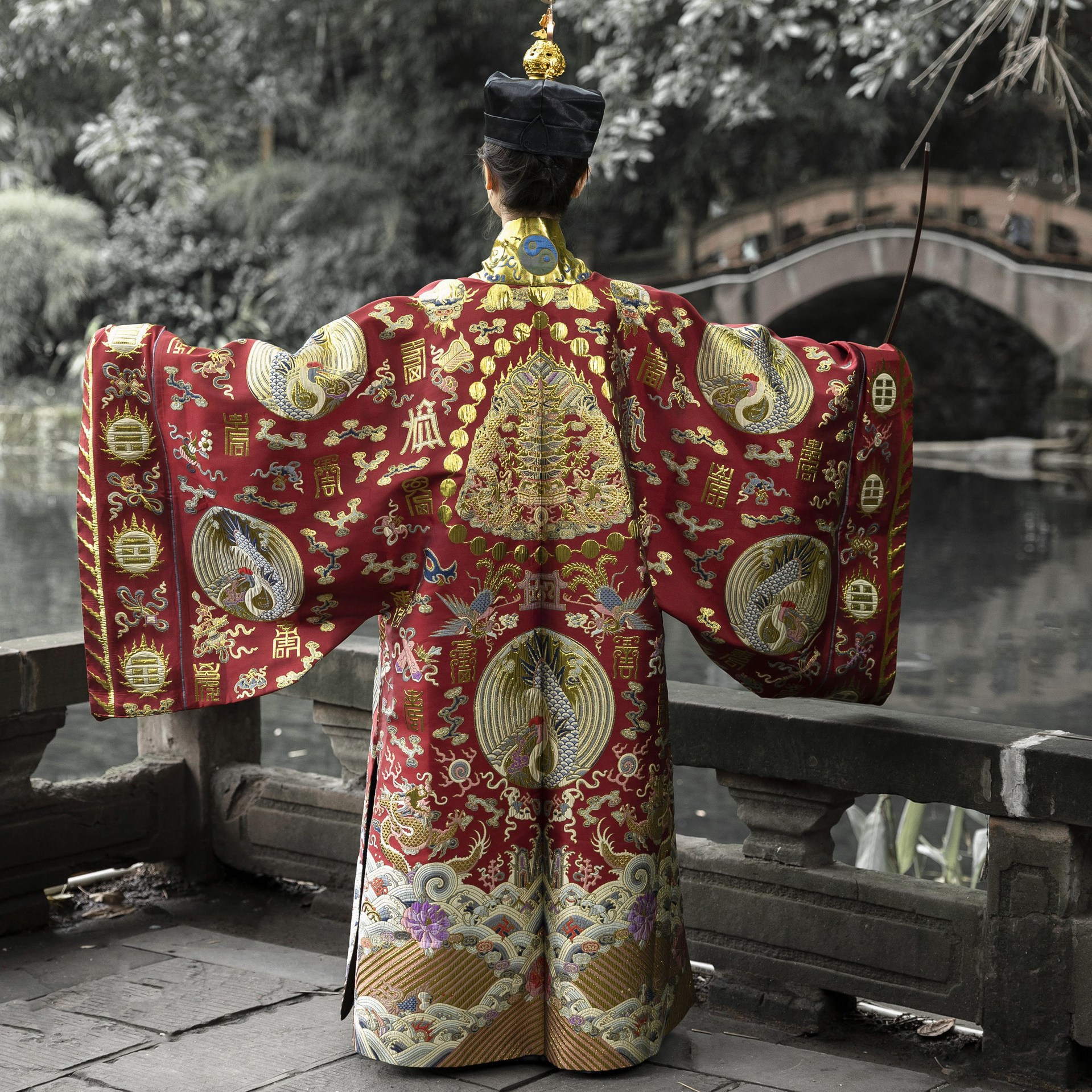 Taoist Priest Jiangnan Robe Brocade Four-Season Short-Sleeve Robe Style Authentic Restoration Nine-Crow High-Ranking Red and Yellow
