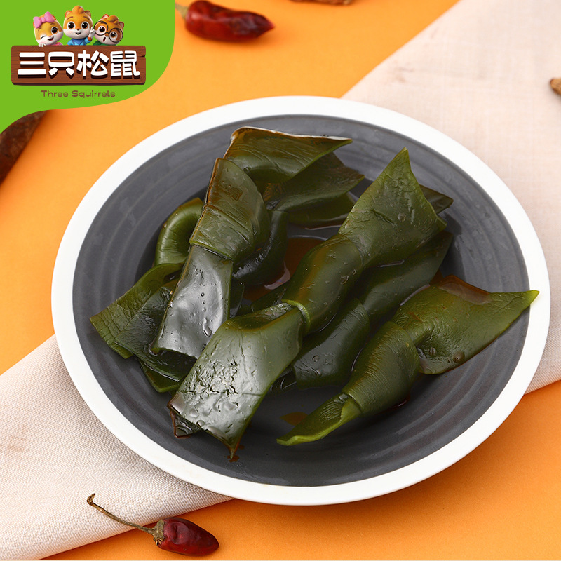 [Three squirrel kelp knot 100 g/bag] Internet celebrity spicy snacks are ready-to-eat and appetizer