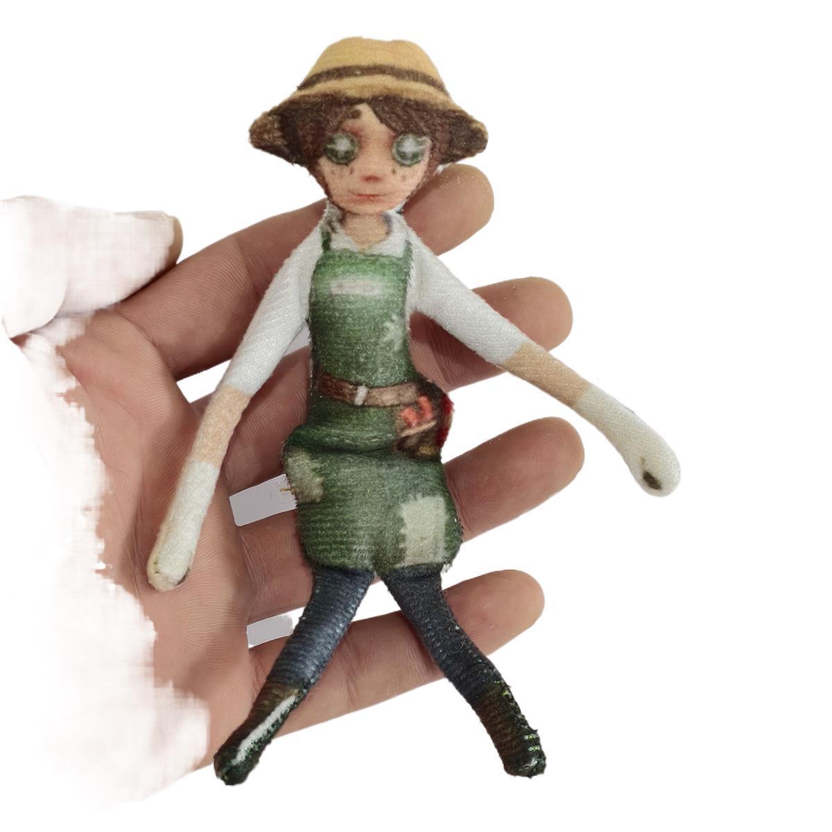 In-Stock Factory Direct Sale of the Fifth Personality Gardener Mouse Figurine, Abstract Without White Edges, Doll with Hands and Feet Made of Wire, Can Be Carefully Selected