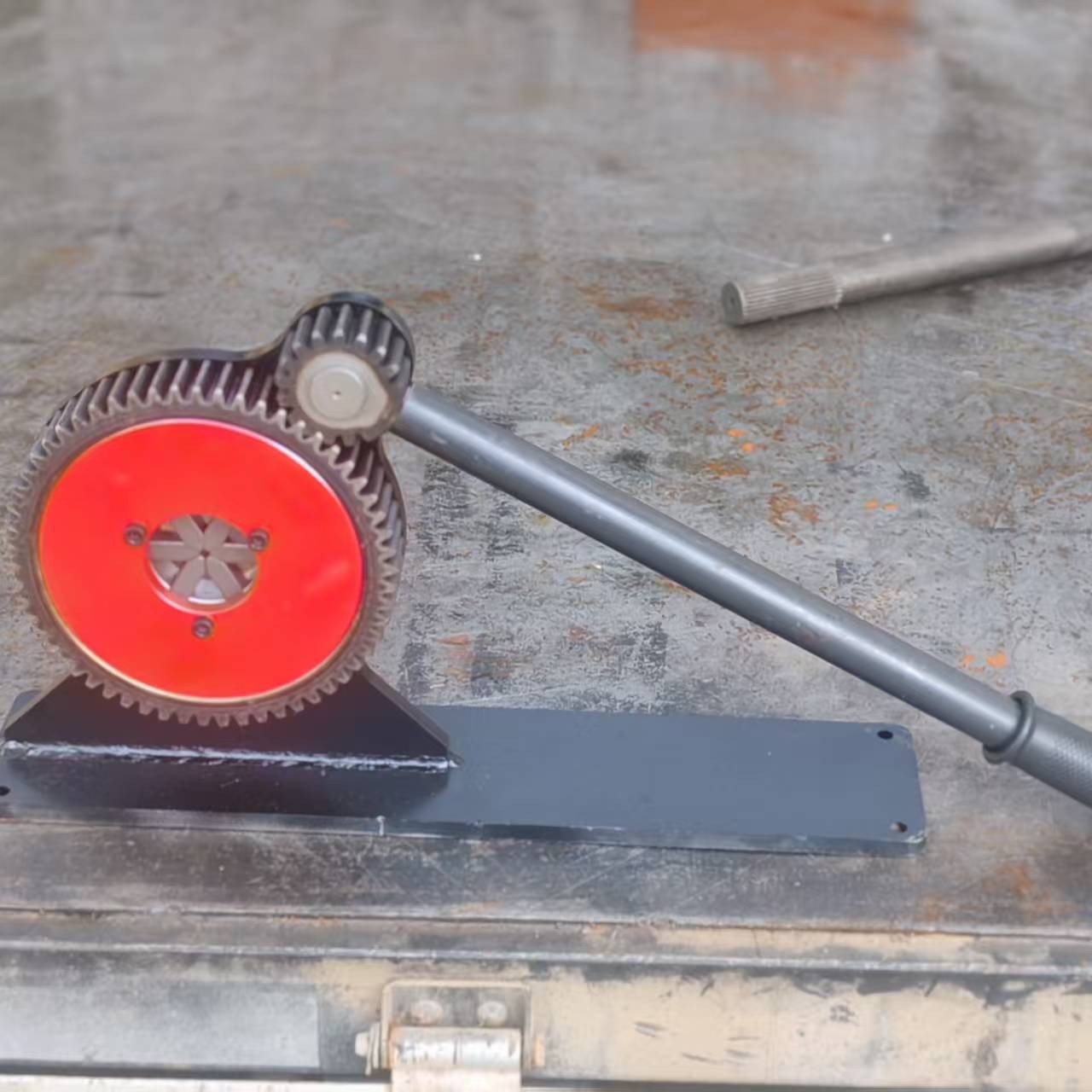 8-Tooth Manual Gear Lock Tube Machine, Tube Press Machine, Riveting Tube Machine, Lock Machine for Tubes with an Outer Diameter of 6 mm