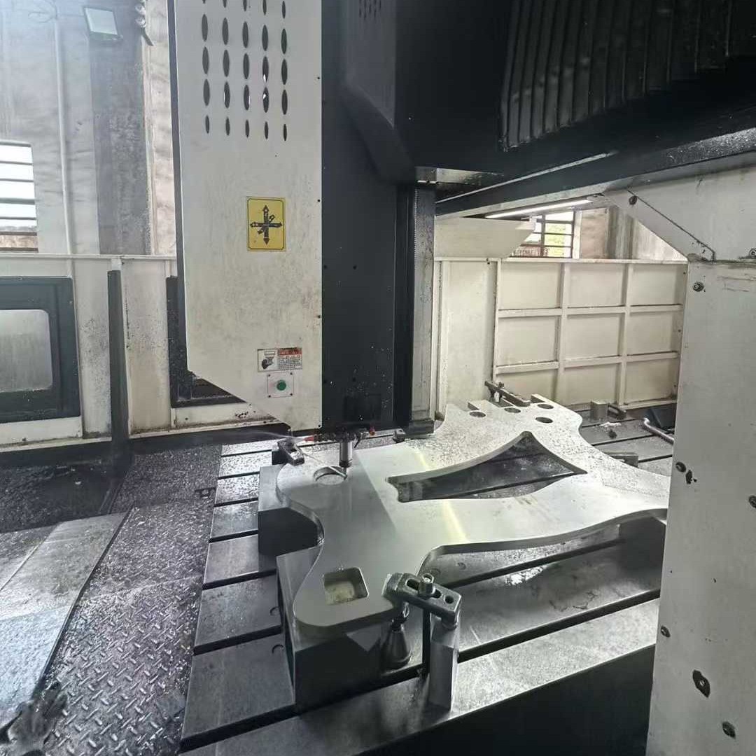 Processing Used Foton Gmc2518 Gantry Machining Center with a Width of 1.8m in Stock