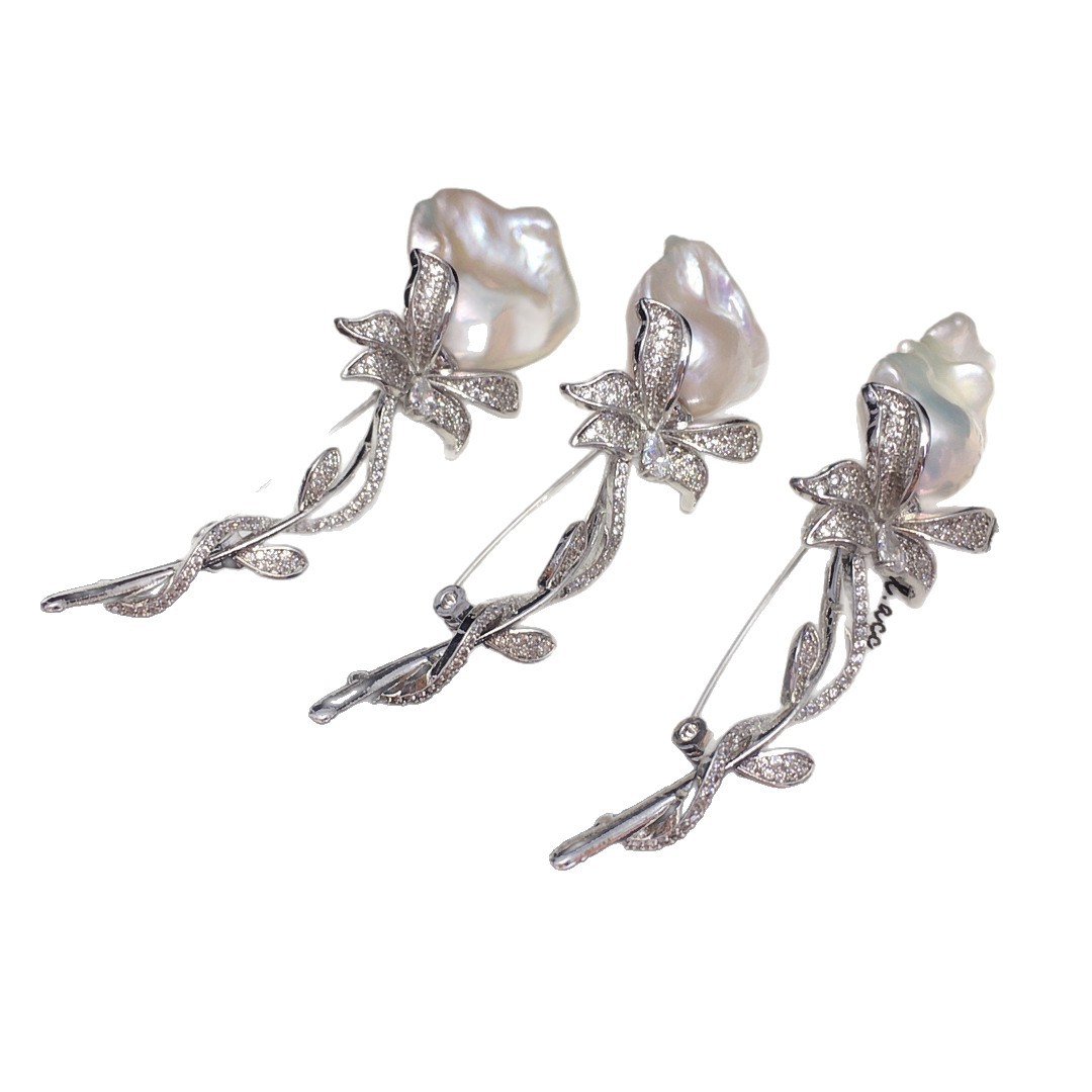 Seiko Natural Freshwater Pearl Brooch Fashion Fish Tail Locke Rose Corsage Elegant High-End Live Supply