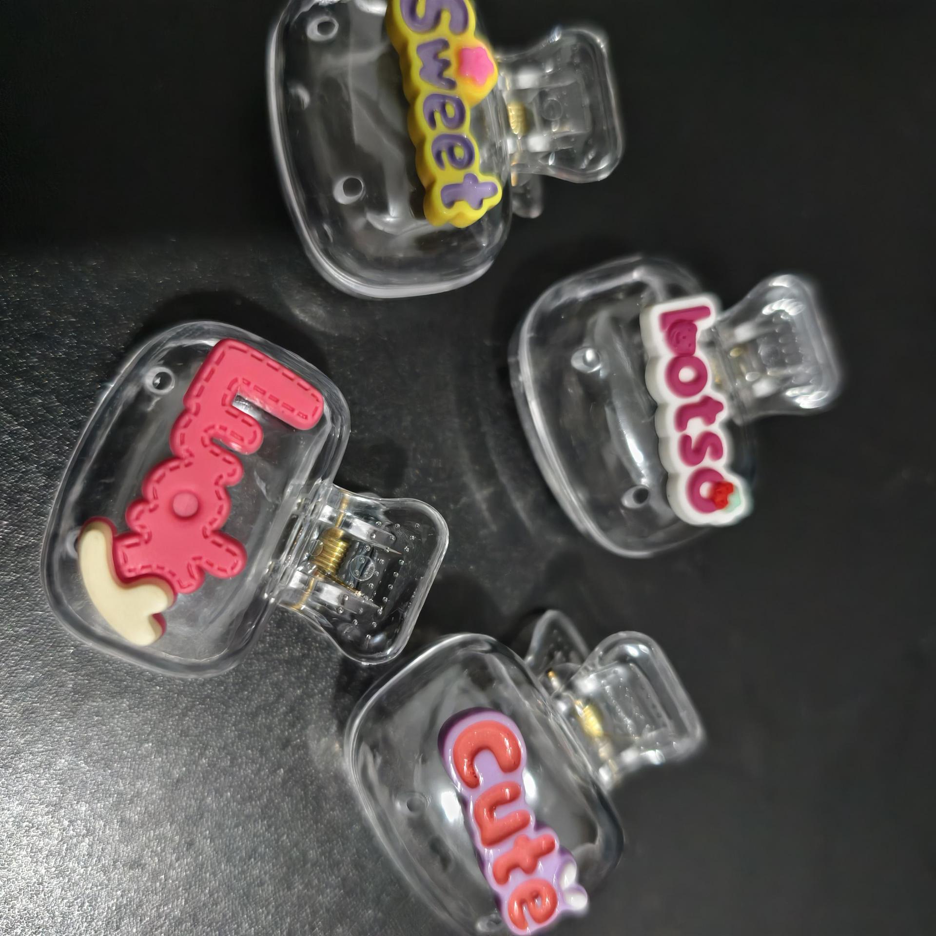 Reusable Toothbrush Storage Clip Travel Portable Essential Toothbrush Protective Cover Toothbrush Mini Storage Box