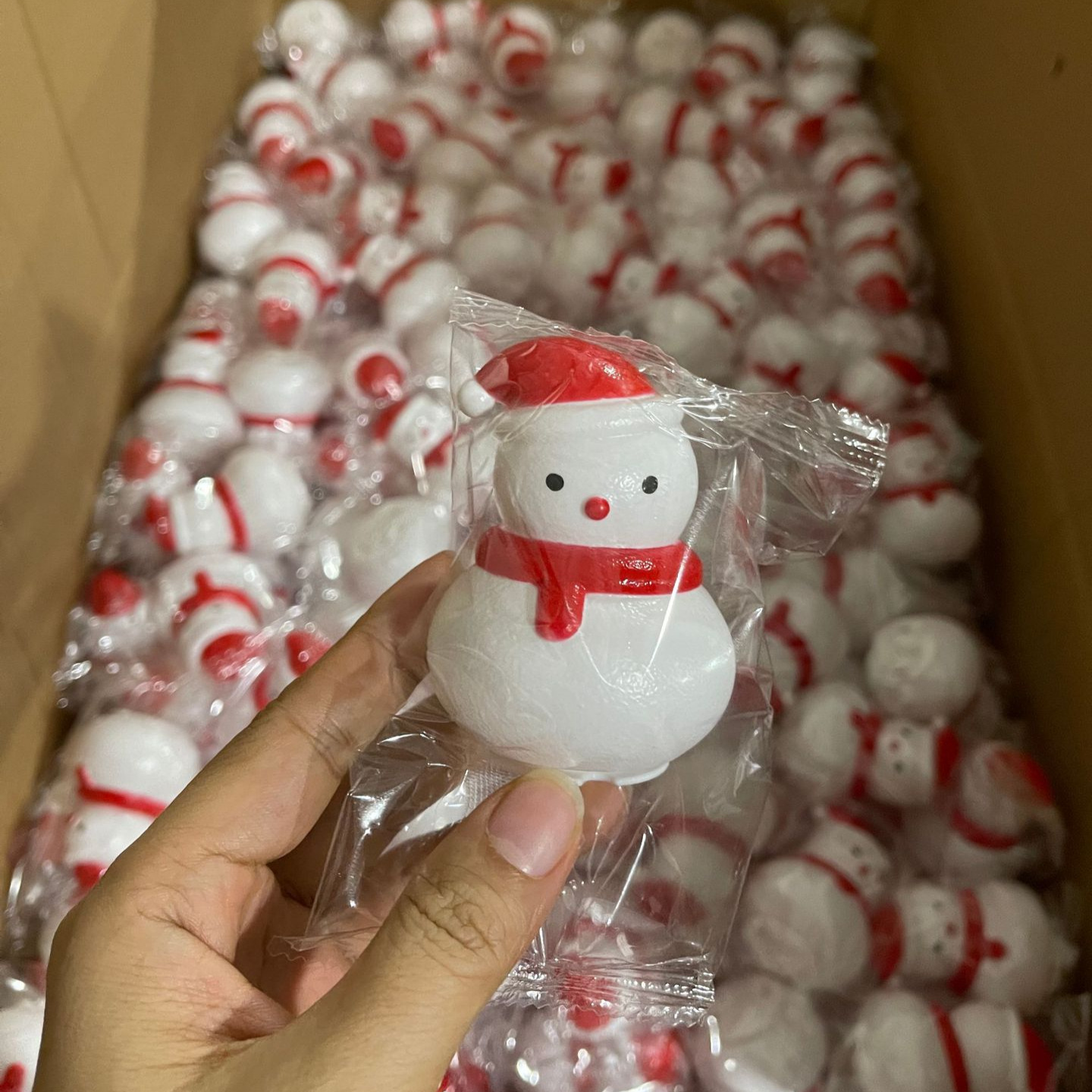 Christmas cake decoration plastic red and green balloon string plug-in ball balloon decoration factory wholesale