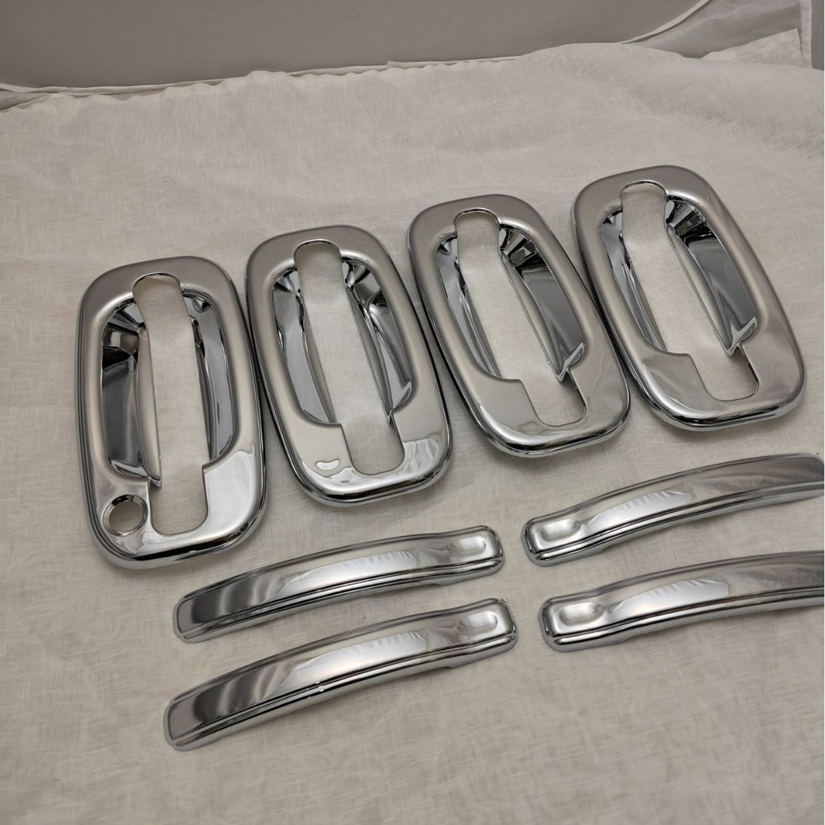 Suitable for 99-06 Tahoe Silverado Avalanche Yukon Sierra Electroplated Handle Cover