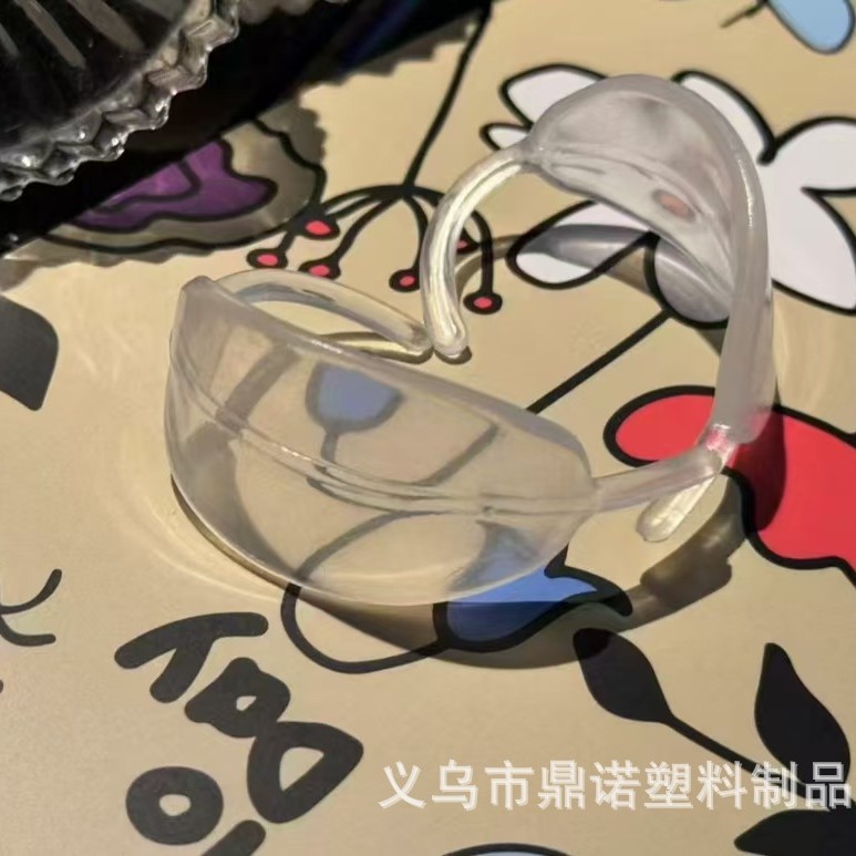 Прямые продажи фабрики: невидимые серьги-держатели для ушей, прозрачные и изящные