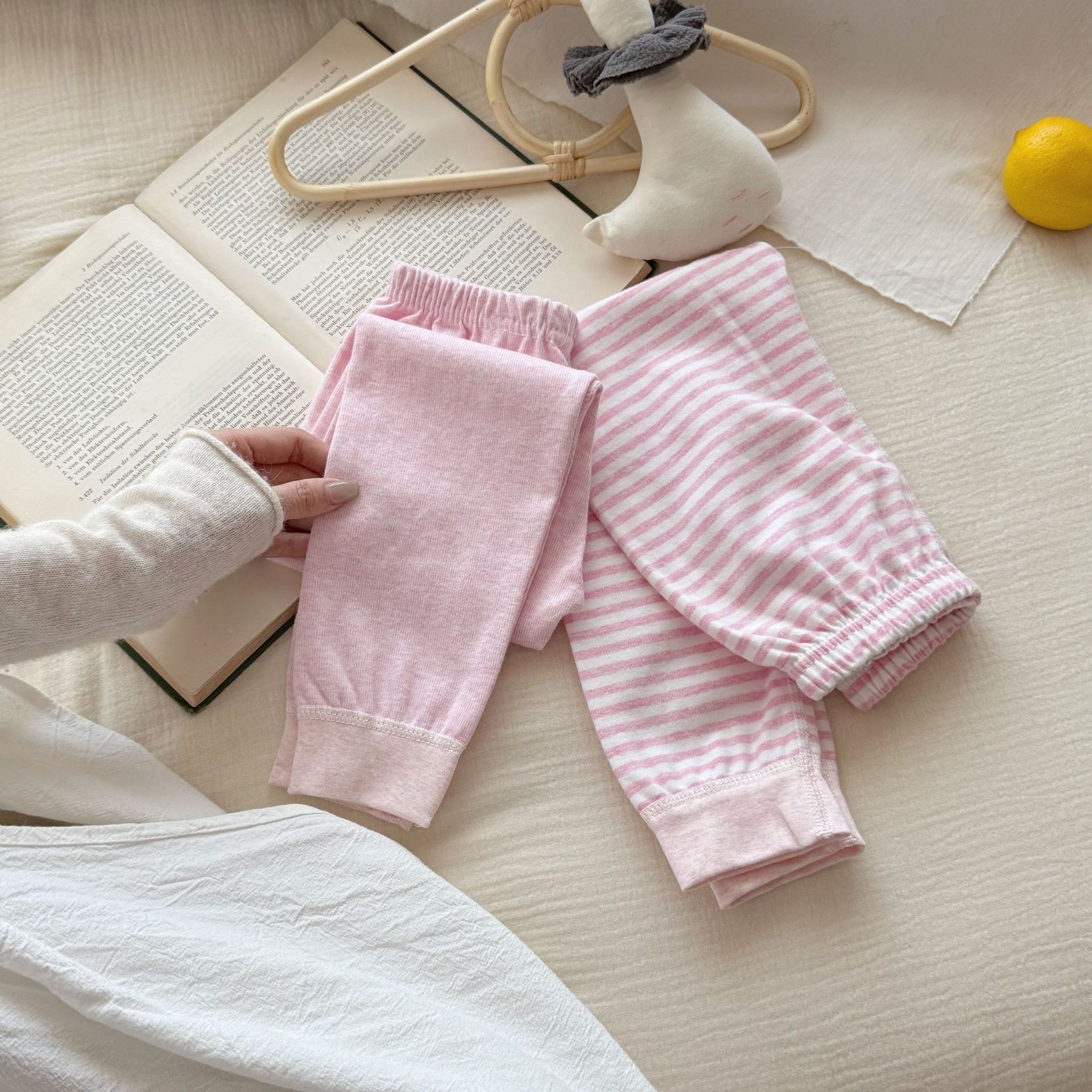 Children's Pajamas, Baby Spring & Fall Home Pants, Boys' Pure Cotton Breathable Pants, Girls' Two-Pack, Medium and Large Kidsren's Leggings