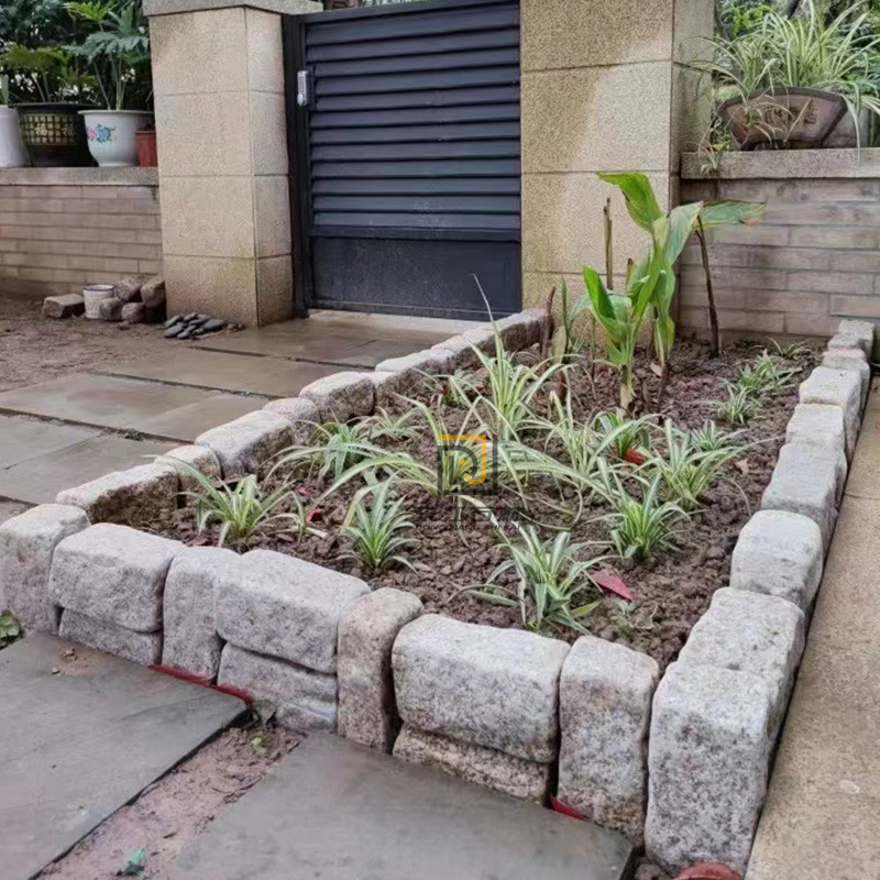 Vegetable Garden Retaining Stone Flower Garden Fence Edge Roadside Stone Edge Flower Bed Courtyard Stone Granite Garden Manufacturer Wholesale