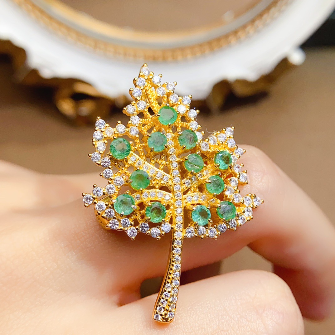 Factory Wholesale Popular Natural Emerald Brooch S925 Silver Inlaid Main Stone 3*3 Hot Selling European and American Dropshipping