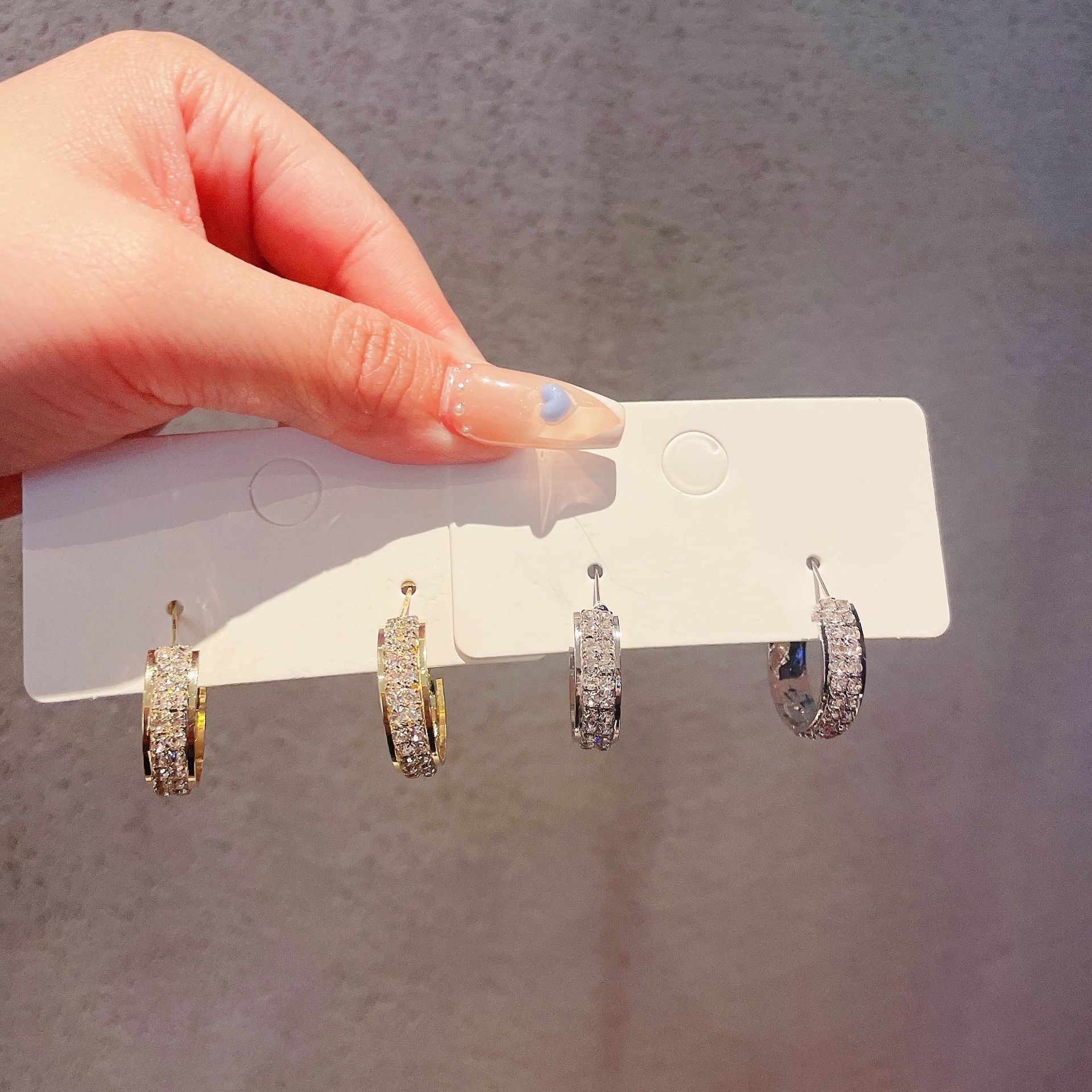 Серьги кольца Niche Design Sense Super Flash, высококачественные, легкая роскошь, элегантные, маленькие серьги для женщин