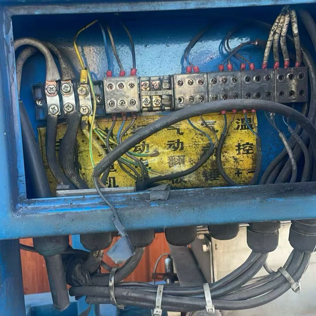 Used Electromagnetic Iron Remover Electromagnetic Magnetic Separator Slurry Dry Powder Magnetic Separator Lithium Battery Slurry Iron Remover