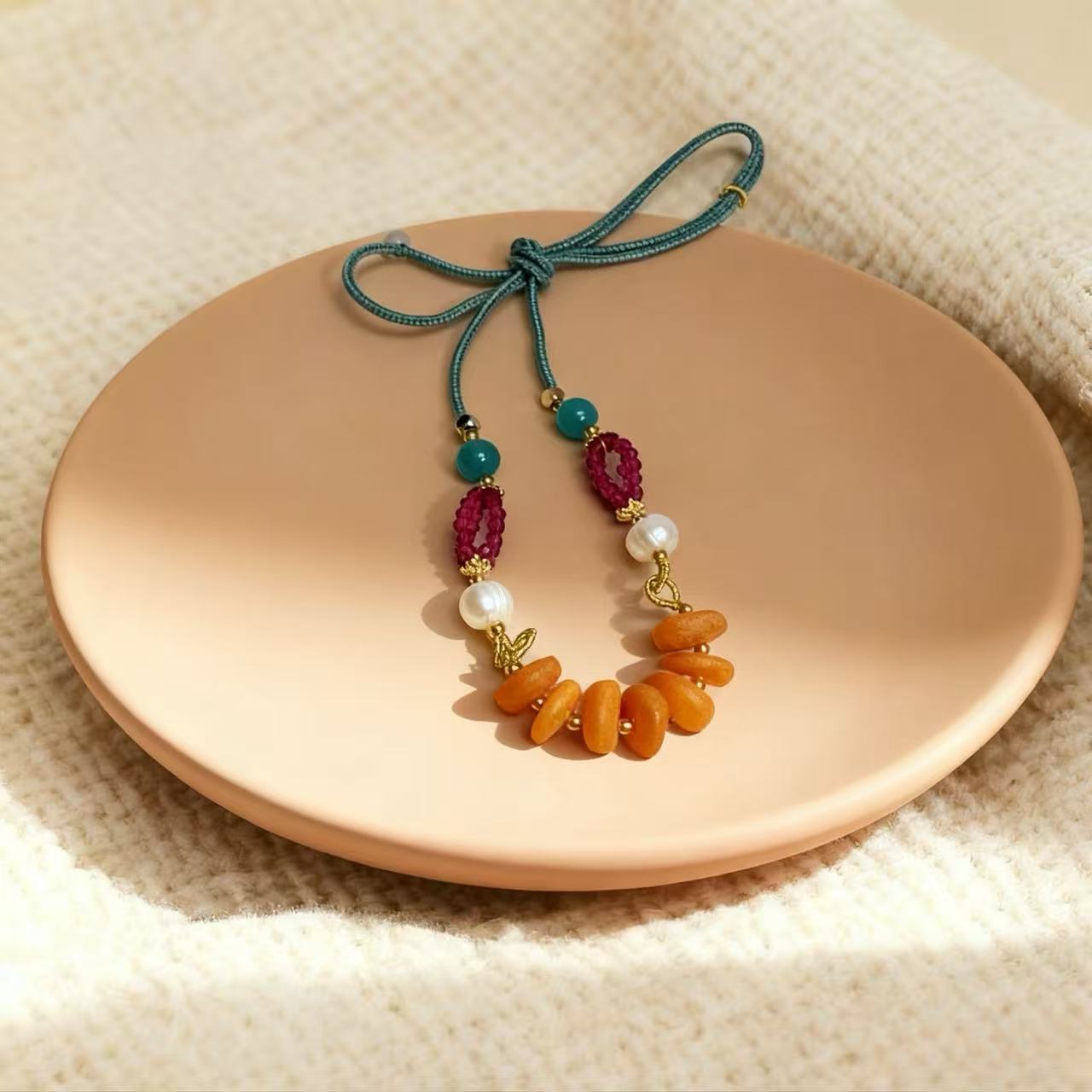 Natural Beeswax Amber Raw Stone Sweater Chain Bracelet DIY Fashion Versatile Clavicle Chain Sweet Necklace Wholesale