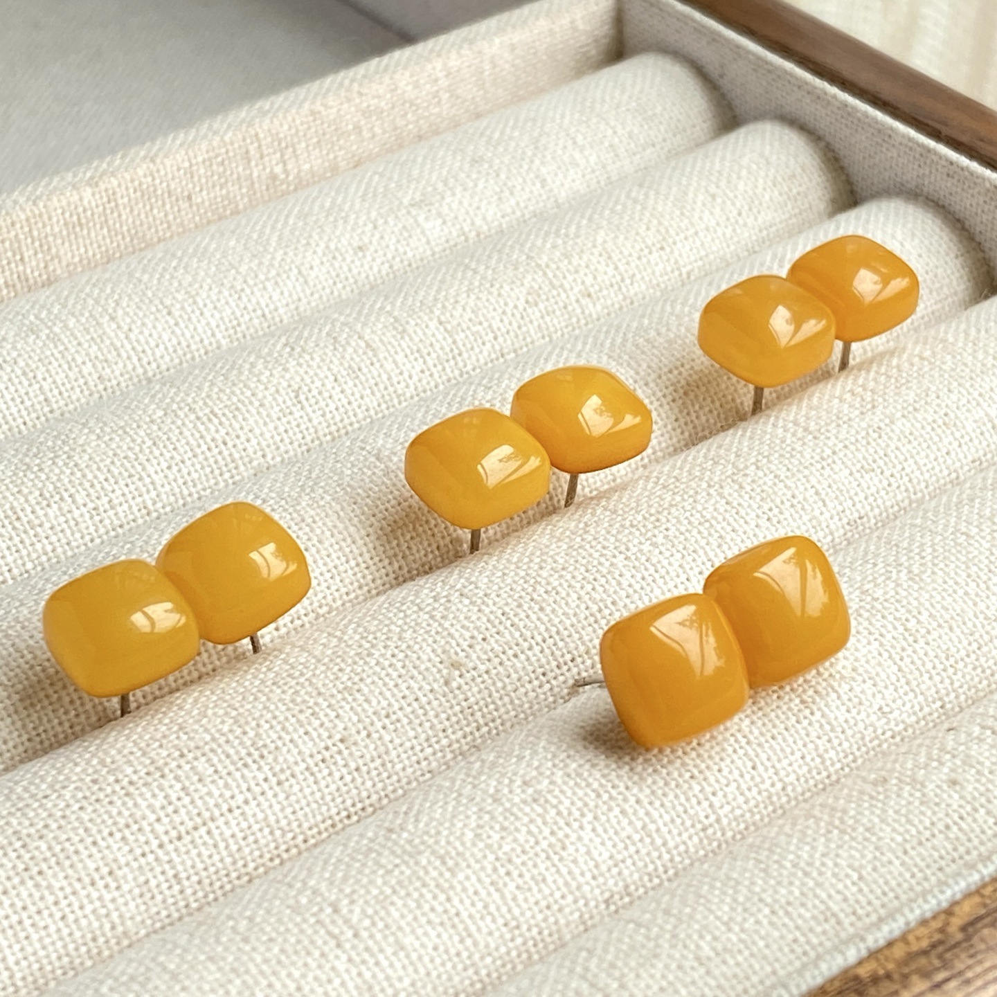 Natural Old Beeswax Earrings, All-Over 925 Silver Small Earrings, Old Wax Sugar Cube Earrings, Genuine Beeswax Earrings, 9mm