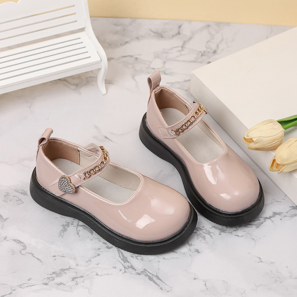 Кожаные туфли для девочек, новые мягкие кожаные туфли для детей и детей среднего возраста весна-осень 2025 года, принцессовидные туфли для девочек, британский стиль, производительность