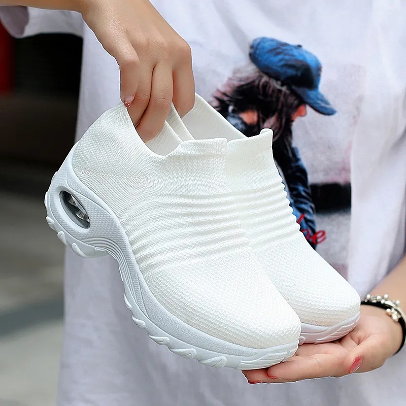 Cross-border Sports Leisure rocking shoes high elastic fly woven breathable shoes fashion light socks shoes a generation of hair