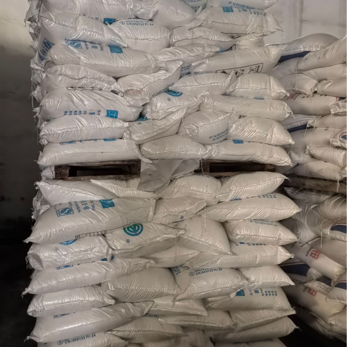 Anhydrous Sodium Sulfite 96-98 Content, Intermediate for Flavors and Fragrances, Water Treatment, High Purity Available in Stock