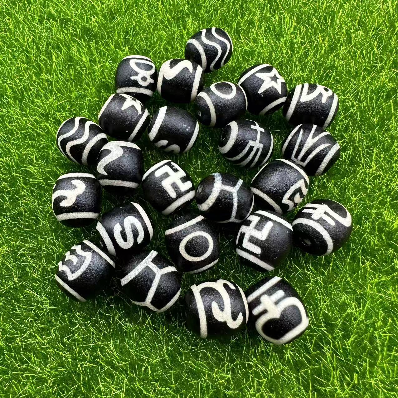 Оптовая продажа натурального агата новые черно-белые открытые круглые бусины свободные бусины оптовые бусины аксессуары бодхи производители