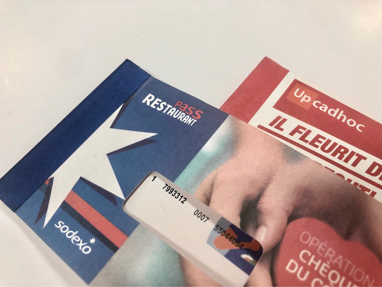 Invisible Color Fiber Temperature Variable Ink Holographic Laser Bronzing Anti-counterfeiting Brochure