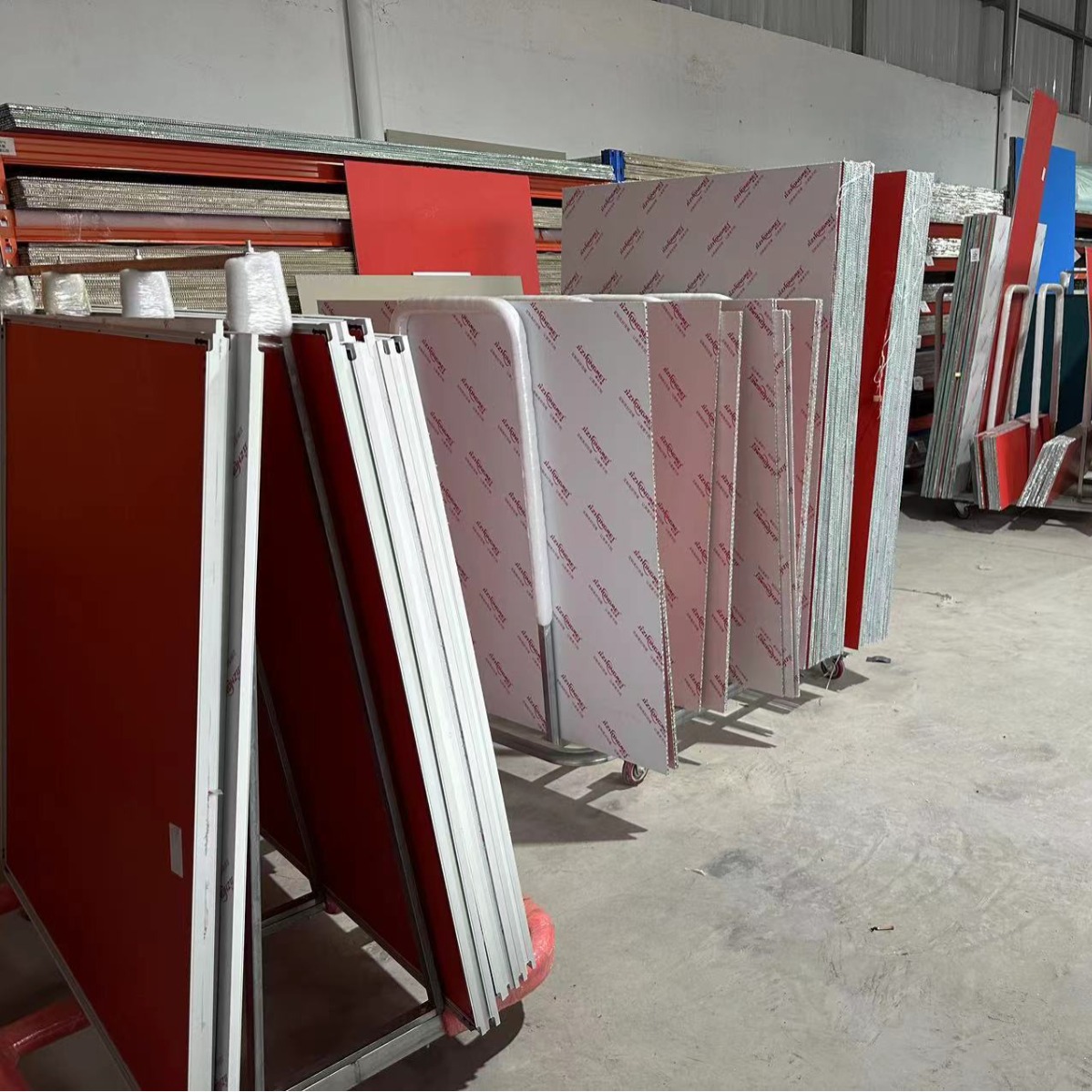 Aluminum honeycomb panel ceiling kitchen bathroom living room office integrated honeycomb panel ceiling bare board wholesale