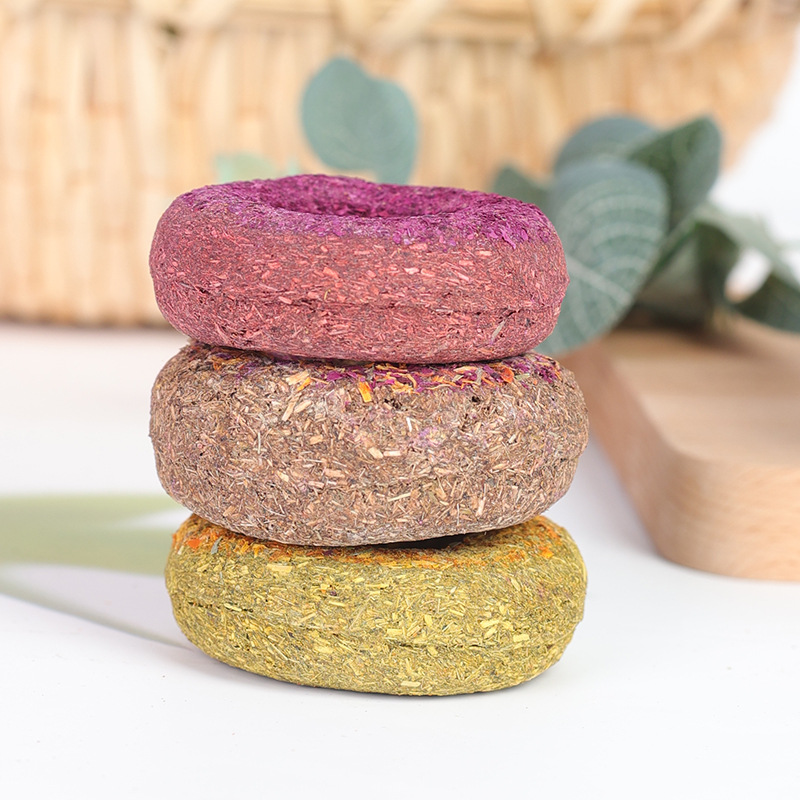 Rabbit Molar Donut Oat Grass Cake Pet Rabbit Totoro Dutch Pig Molar Cake Fruit Hamster Supplies Snacks