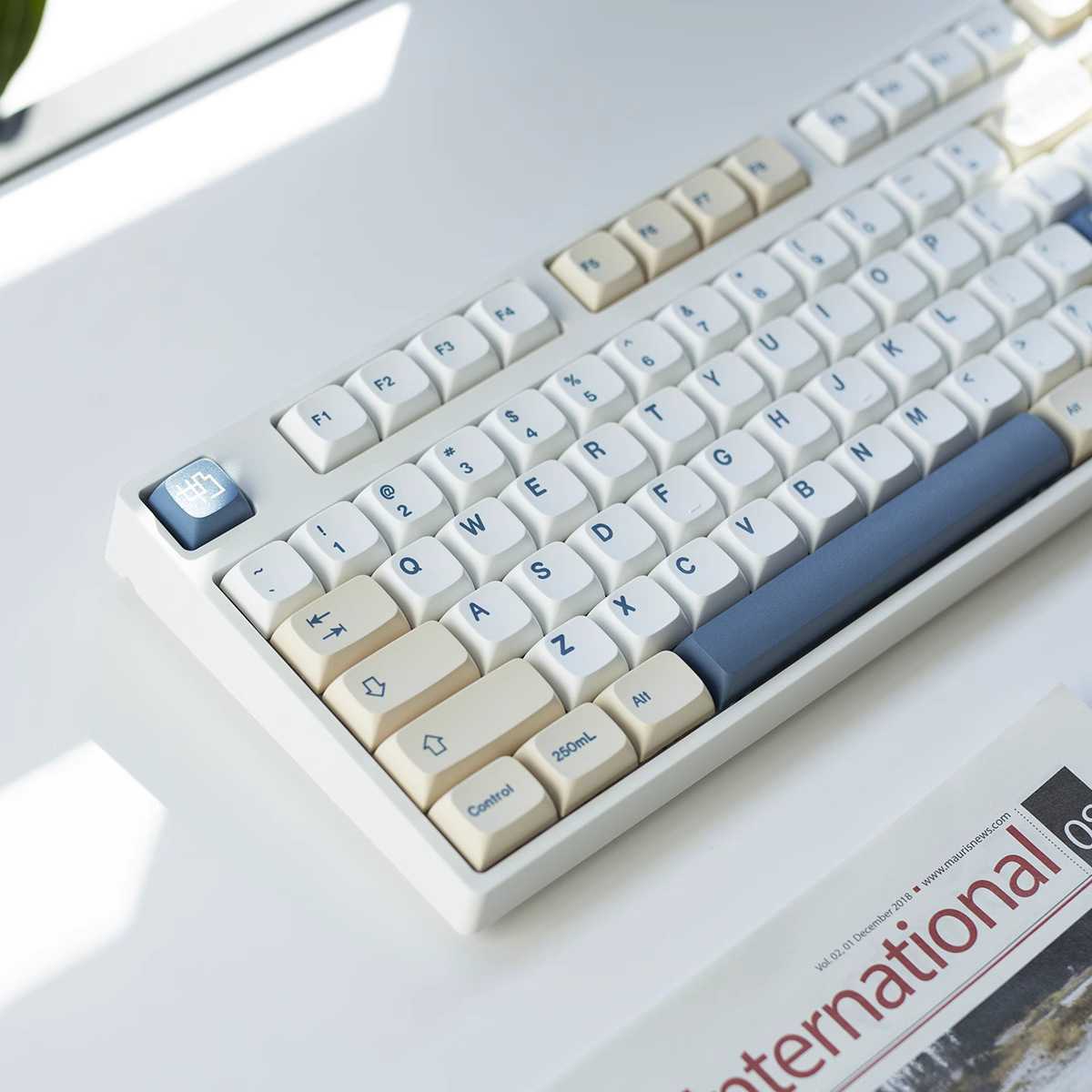 XDA height soy milk English 134 keys PBT sublimation part five-sided craft mechanical keyboard small full set of keycaps