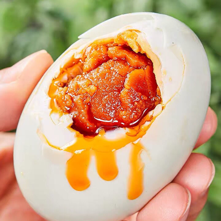 Guangxi 40 Pieces Liusha Oil Duck Eggs Salted Sea Duck Eggs Salted Eggs Cooked 50-80g Red Heart Oil Factory Direct Sales and Distribution