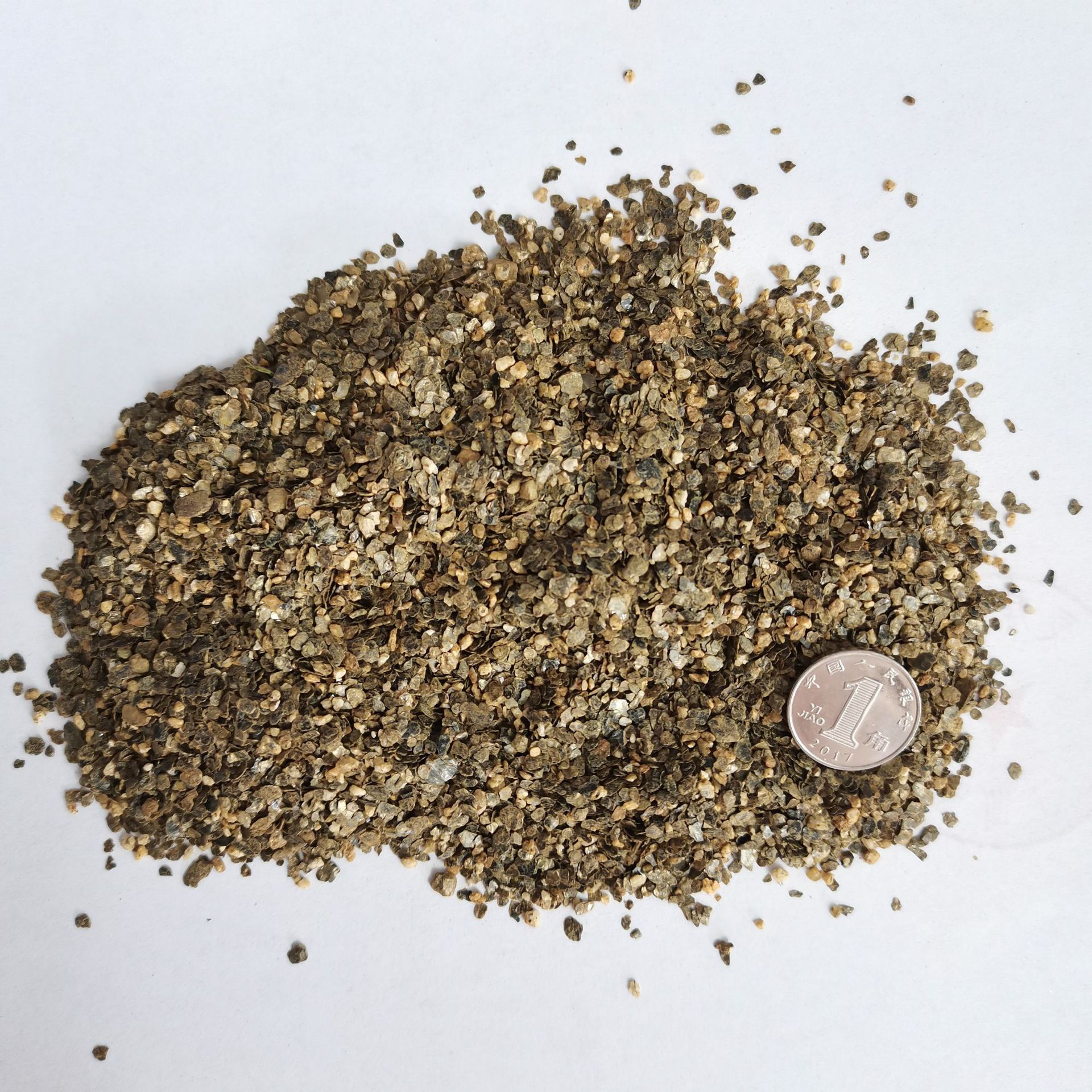 Raw Vermiculite Chips Expanded Vermiculite Powder for Fireproof Insulation Building Materials Mix