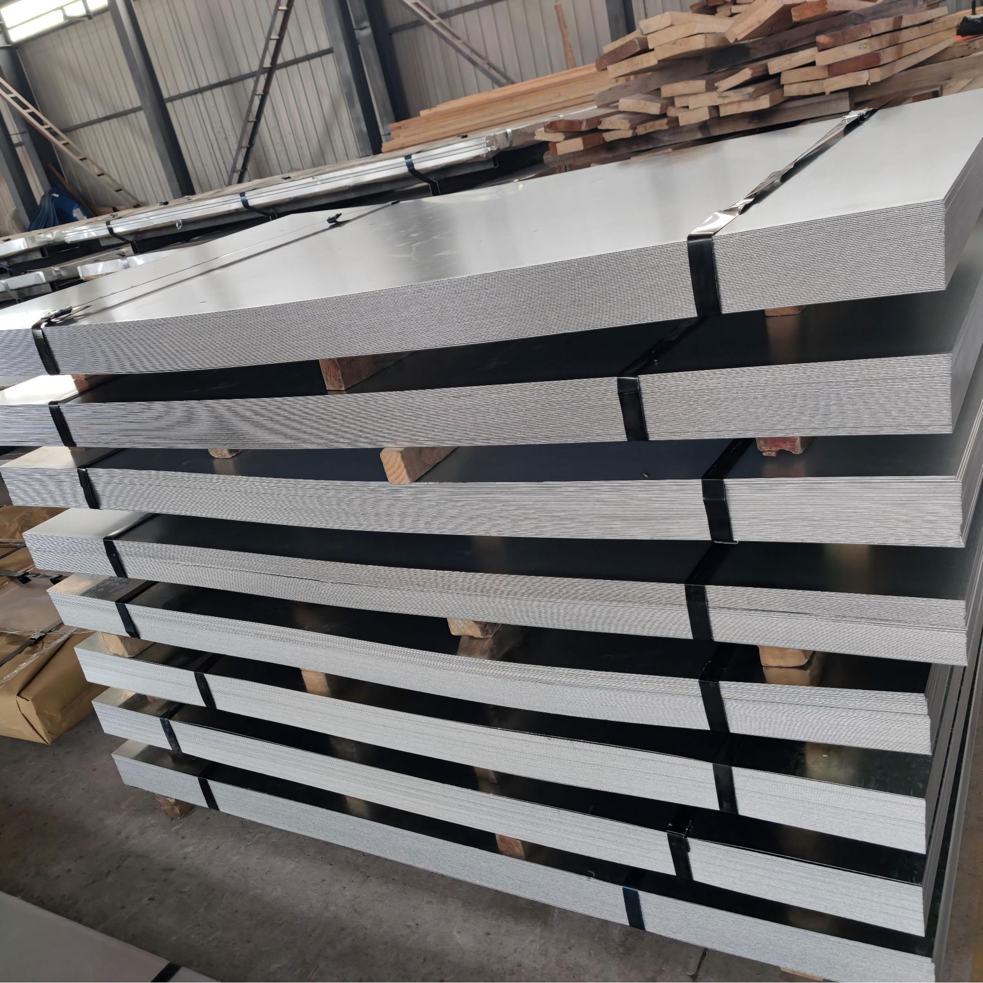 Galvanized Coil 275g Galvanized Coil Slitting Coil Galvanized Sheet Thin White Iron Sheet Coil Zinc-Free Galvanized Iron Sheet in Stock