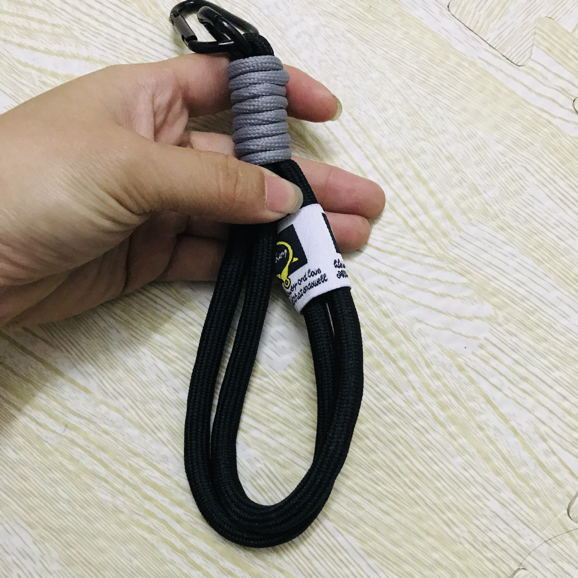 Нейлоновый плетеный веревочный ключевой брелок для мужчин и женщин, пара, брелок для мобильного телефона, веревочная сумка, простой контрастный цвет