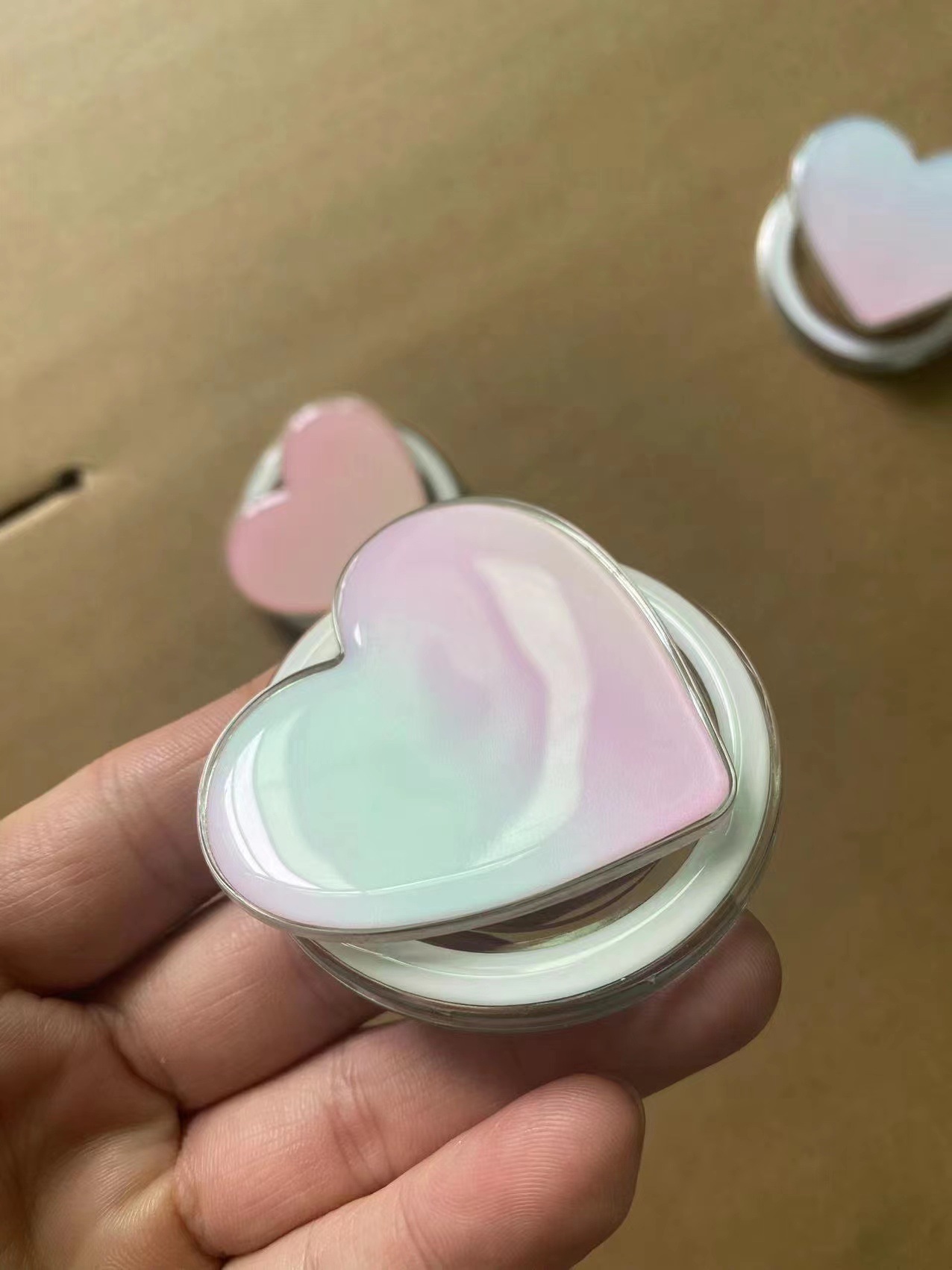 Magnetic Suction Love Macaron Color Mobile Phone Airbag Bracket Folding Bracket Lazy Detachable Magnetic Suction Airbag Bracket