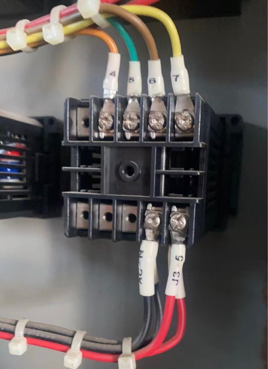 CHUIIYI temperature control instrument ZKG-F5 controlled silicon pressure gauge bottle blowing machine automatic bottle blowing machine