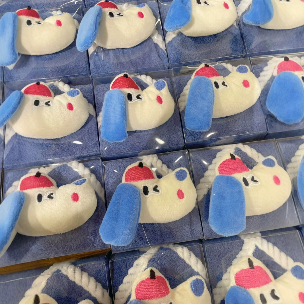 Blue Ears Red Hat Dog Cartoon Plush Animal Hand Towel Souvenir Wedding Baby Banquet Souvenir