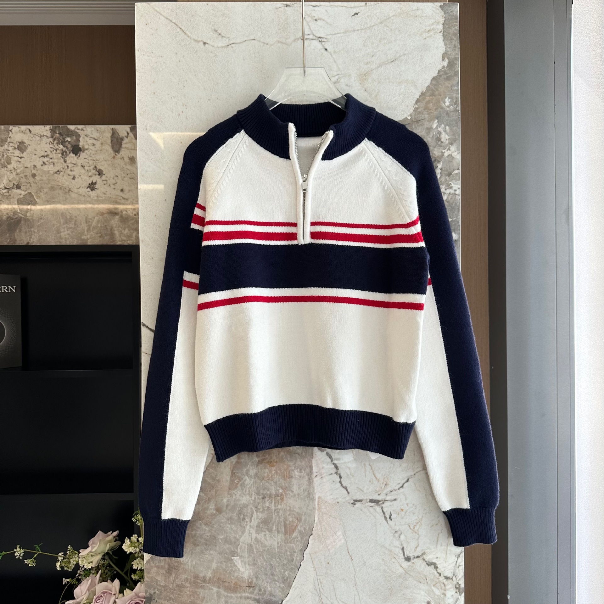 Ready Stock Lazy Style Knitwear for Women Autumn and Winter 2024 Retro Stripesd Knitwear High-End Long-Sleeved Top