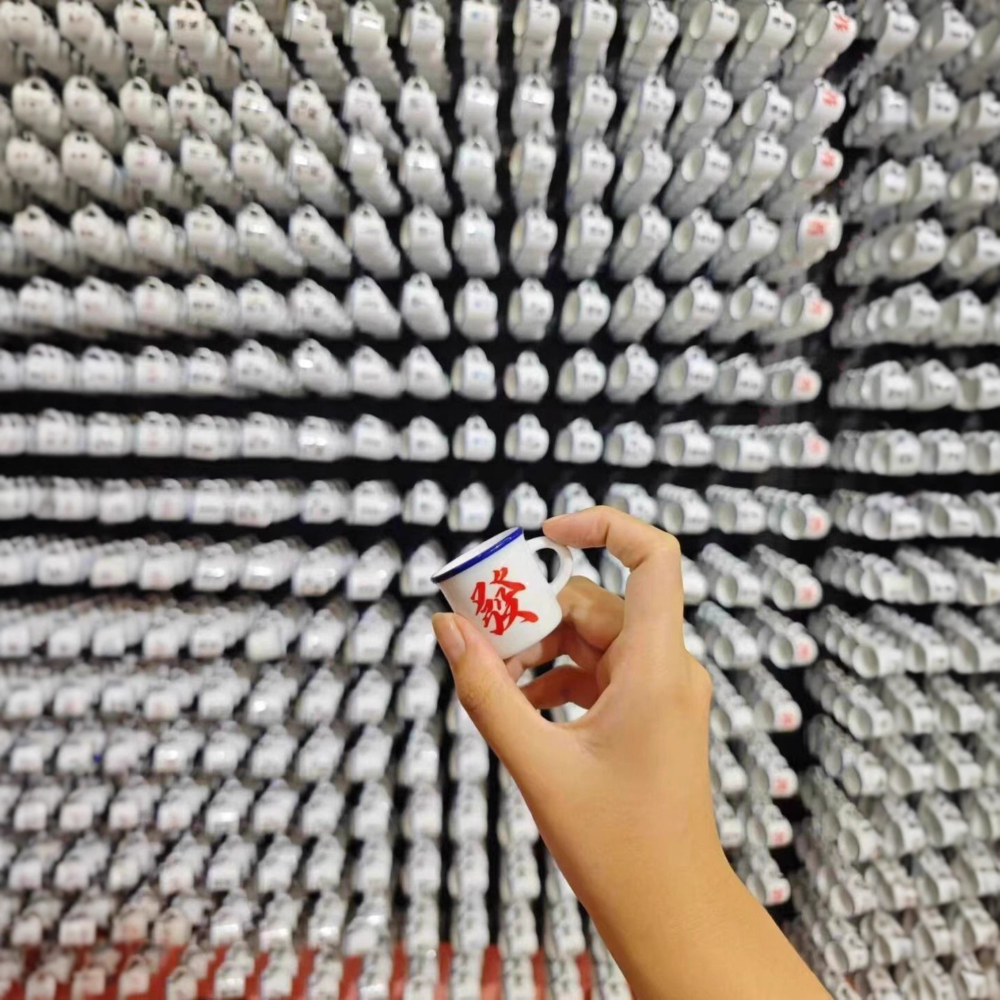 Супер маленькая керамическая кружка с бокалом для вина, ультра-мини ностальгическая кружка, ретро ручка для пальца, карманная кружка для вина, мини кружка