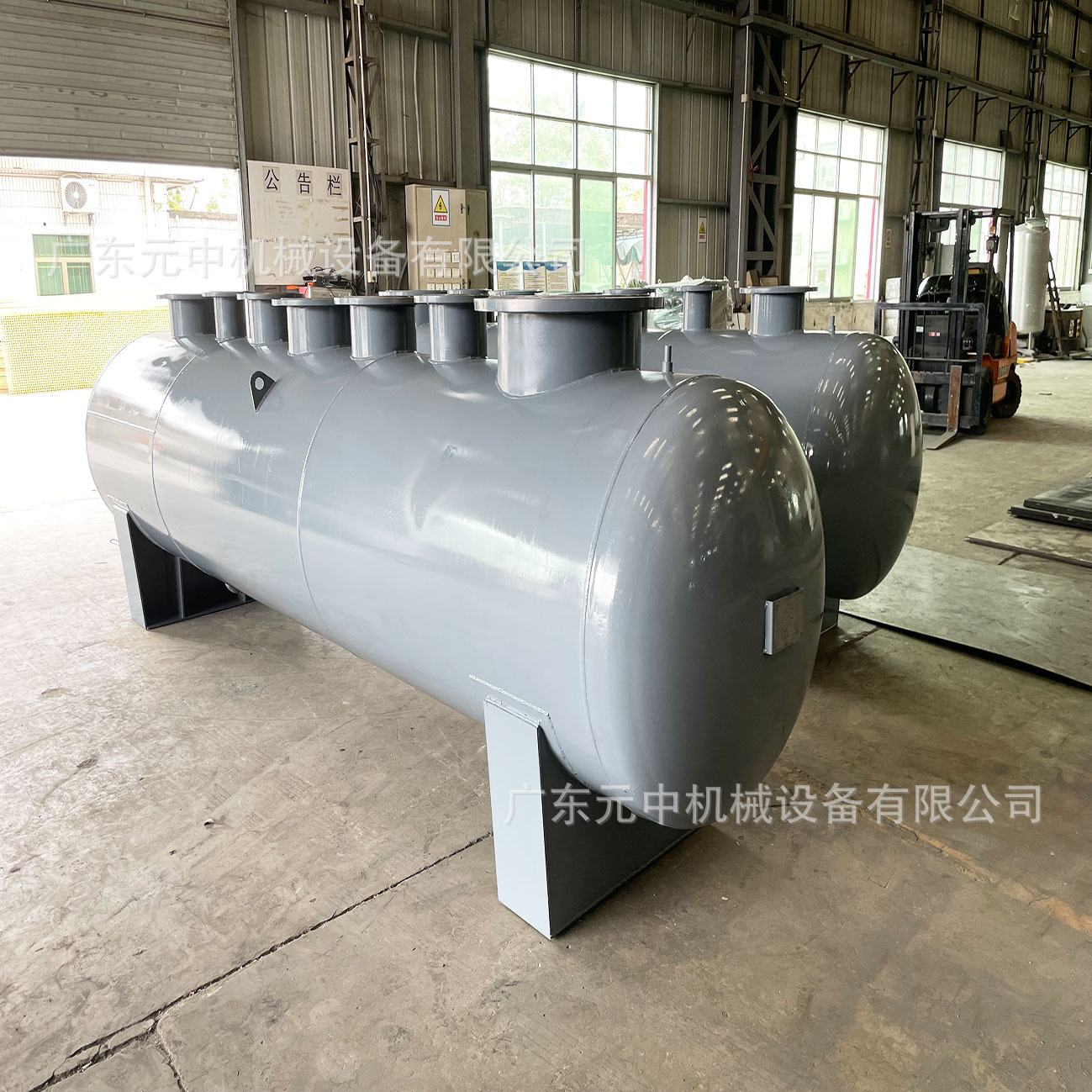 Floor Heating Central Air Conditioning Water Distributor 304 Stainless Steel Boiler Steam Distributor Cylinder Resistant to High Pressure and Efficient