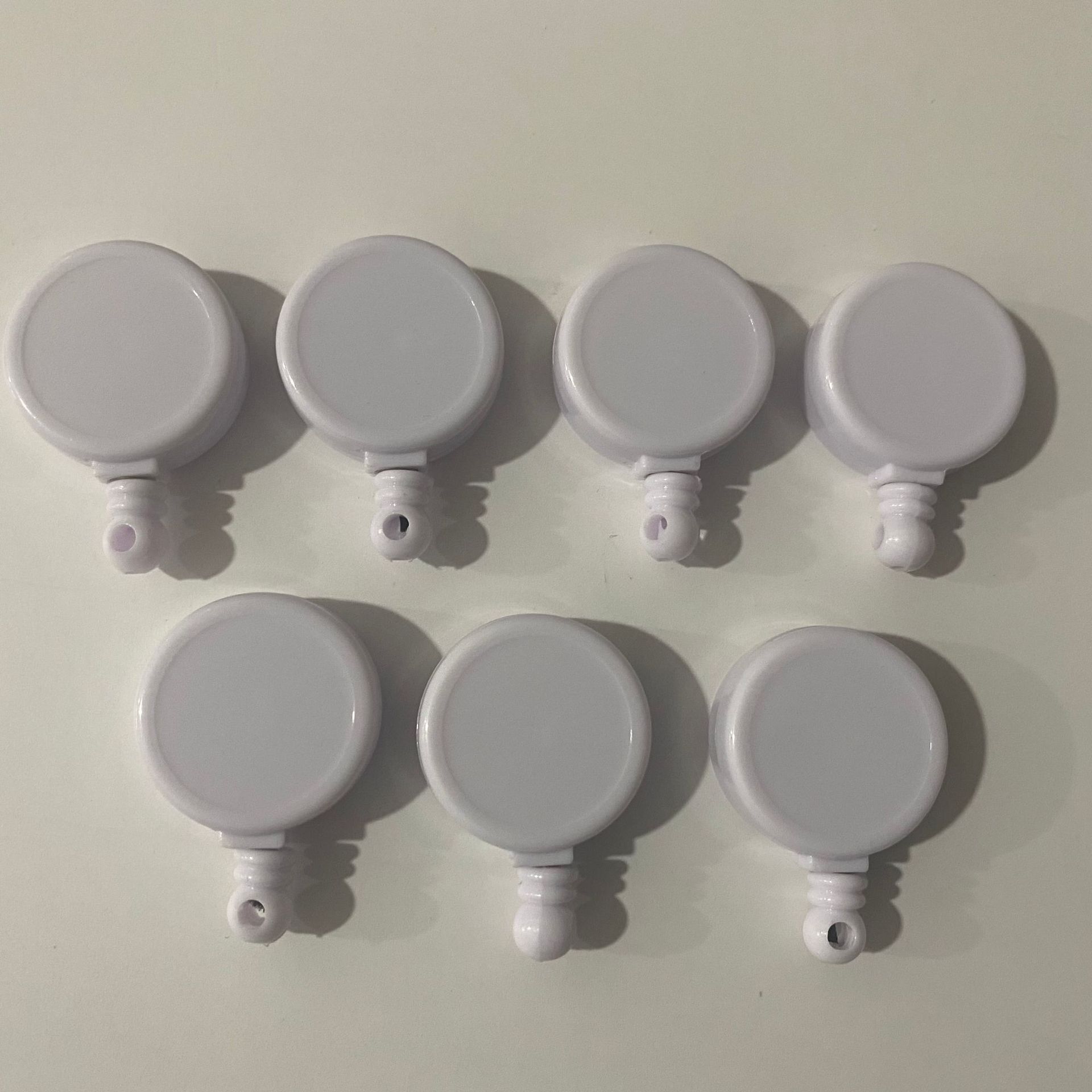 Telescopic buckle small easy-pull buckle 2.5cm easy-pull toy keychain glossy ID buckle cartoon badge badge buckle