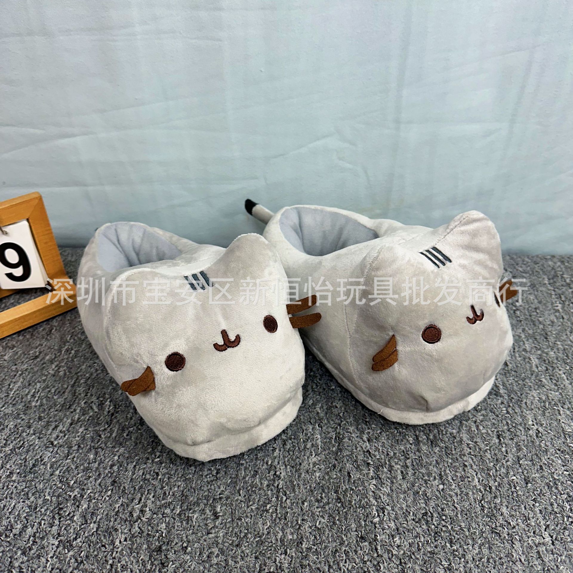 Factory direct supply cute couple classic panda fat cat plush slippers autumn and winter home warm fabric slippers cross-border