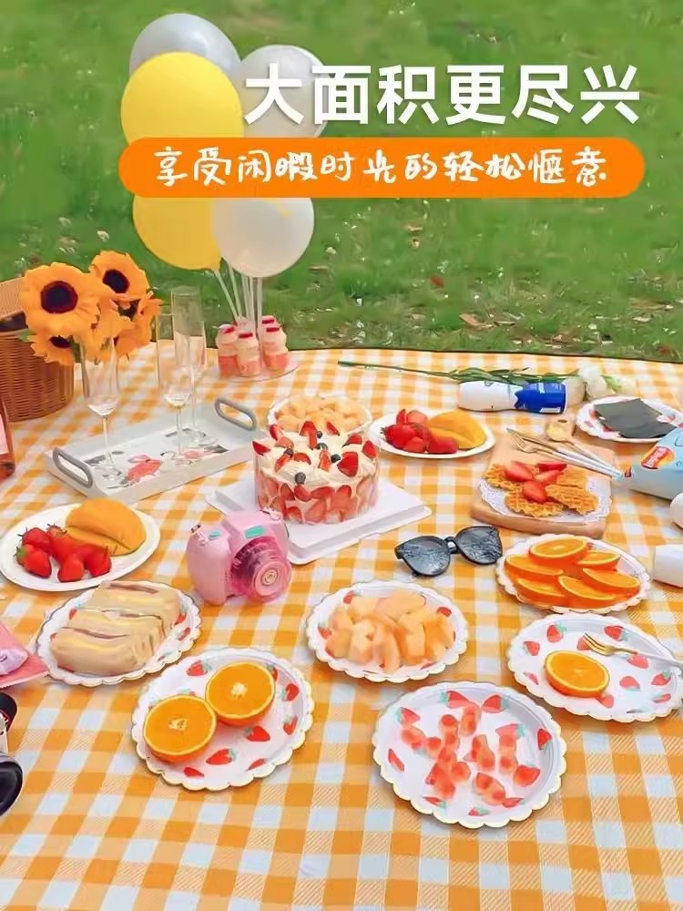 New Style Cooking Mat Moisture-proof Thickened Ins Style Outdoor Outing Portable Mat Oversized Foldable Plaid Picnic Mat