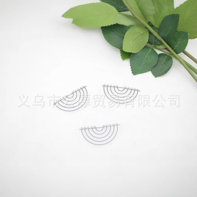 Heat Protector Shield 30 Silk Round Transparent Heat Protector Shield with Scale