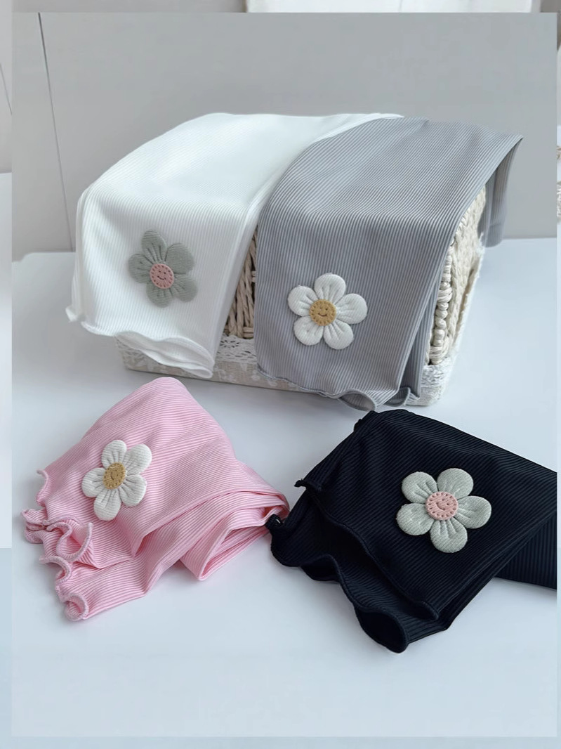 Girls' Summer Thin Leggings Children's Ice Silk Capri Pants for Toddlers and Young Children Ultra-Thin High-Elasticity Wearable Pants for Summer