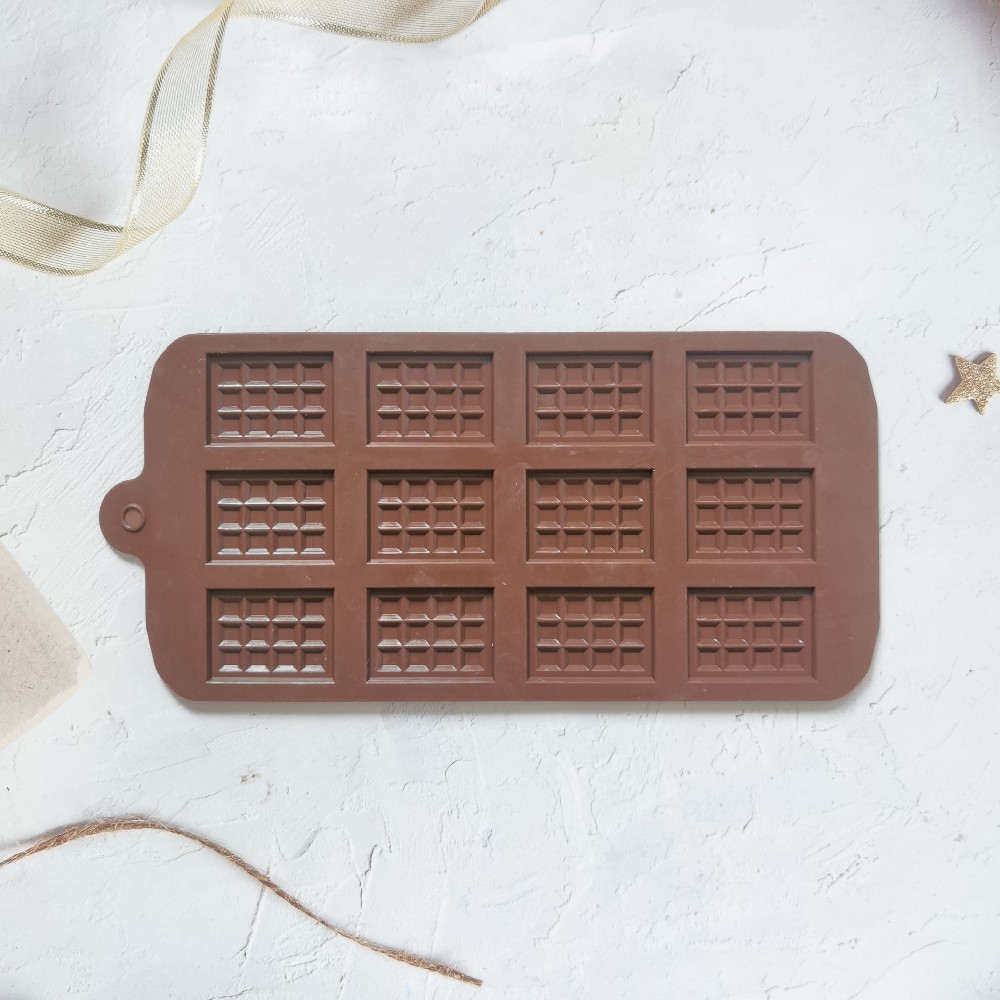 12 Even Waffle Chocolate Silicone Mold Candy Pudding Dessert Mold Cake Baking Utensils